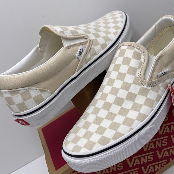 Vans WMNS Checkerboard Sneakers Classic Slip-On
(Checkerboard)Trtldvtrwht - Picture 10 of 16